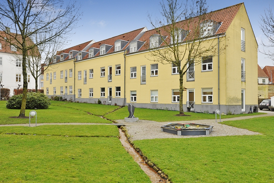 vacant apartment image