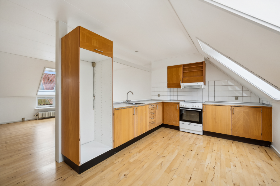 vacant apartment image