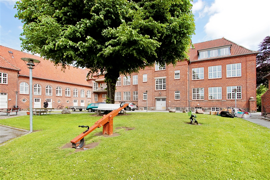 vacant apartment image