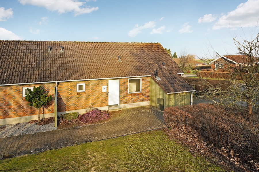 vacant apartment image