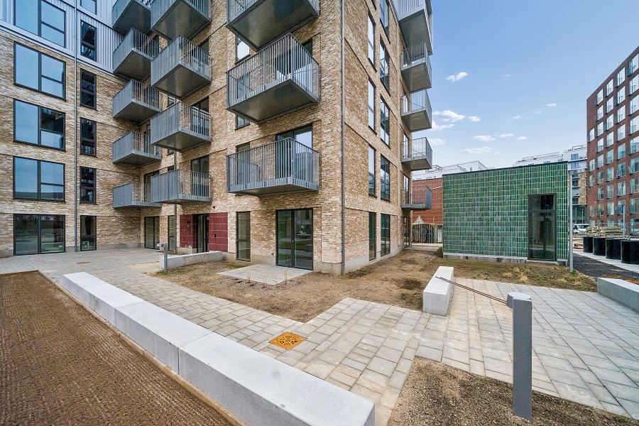 vacant apartment image