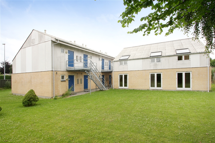 vacant apartment image