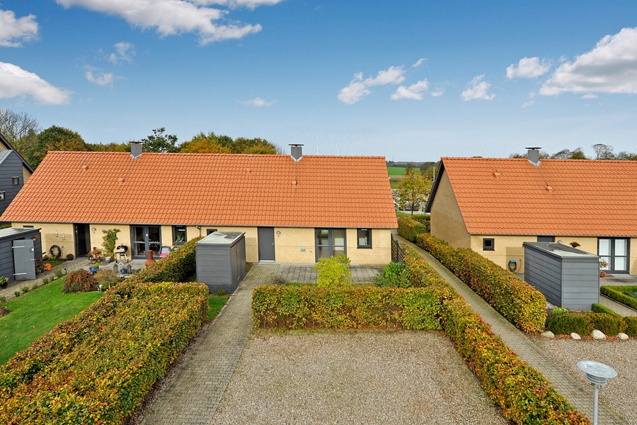 vacant apartment image