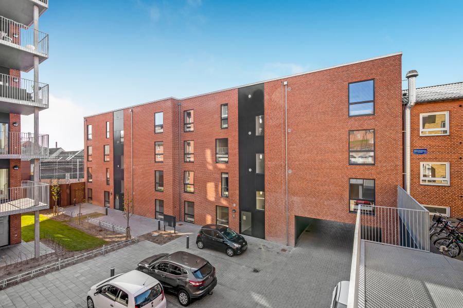 vacant apartment image